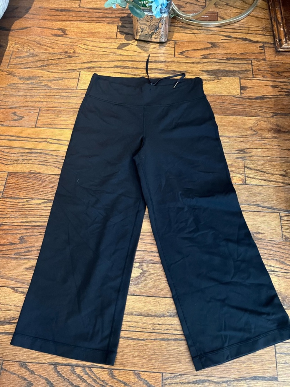 lululemon athletica Black Cropped Wide-Leg Pants